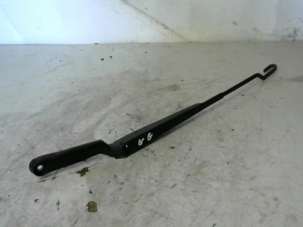 Braccio tergicristallo anteriore sinistro VOLKSWAGEN GOLF 4 Diésel - 1