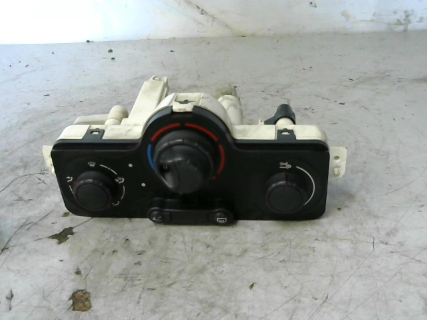 Commande chauffage RENAULT CLIO 3 PHASE 1 Diesel - 1