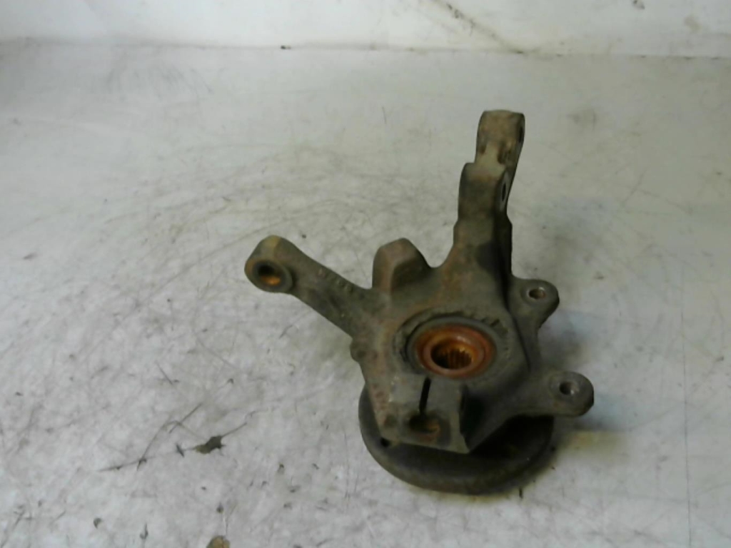 Moyeu avant gauche RENAULT CLIO 2 PHASE 1  - 1
