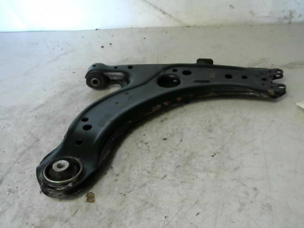 Triangolo inferiore anteriore destro VOLKSWAGEN GOLF 4 Diésel - 1
