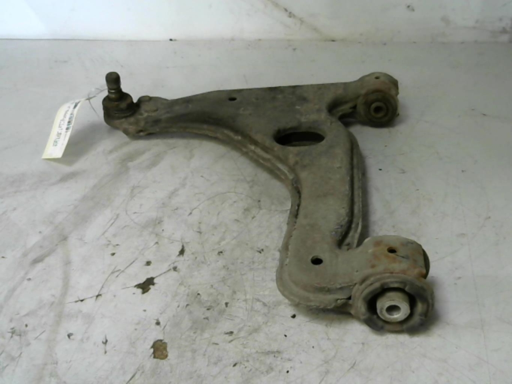 Triangolo inferiore anteriore sinistro OPEL ZAFIRA A Diésel - 1