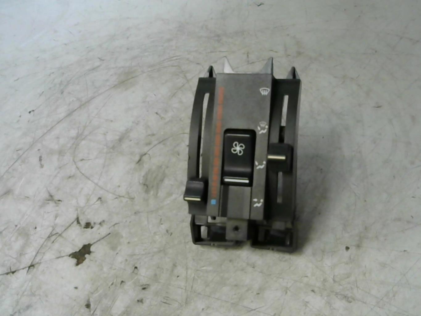 Commande chauffage RENAULT EXPRESS PHASE 1 Essence - 1