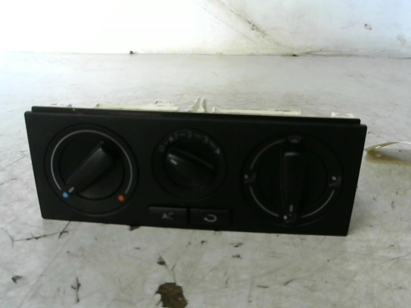 Commande chauffage VOLKSWAGEN POLO 3 PHASE 2 Essence - 1