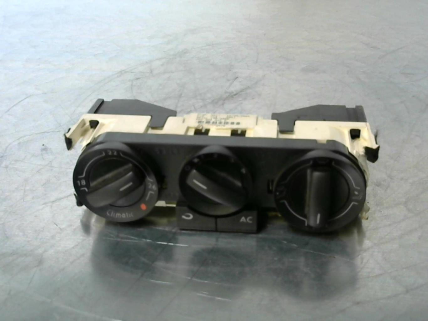 Commande chauffage VOLKSWAGEN FOX Essence - 1