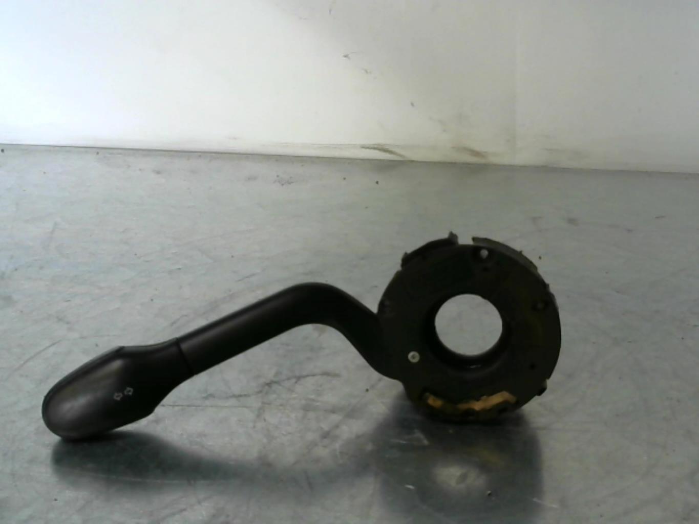 Commodo phare SEAT IBIZA 2 PHASE 3 Essence - 1