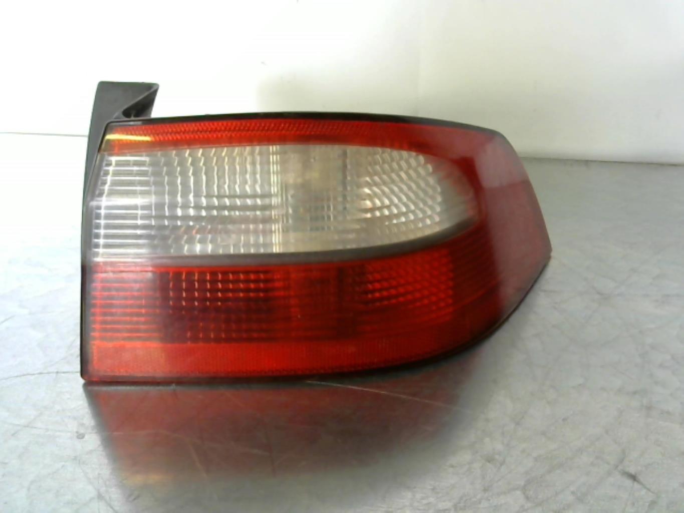 Fanale posteriore principale destro (luci) RENAULT LAGUNA 2 PHASE 1 Gasolina - 1