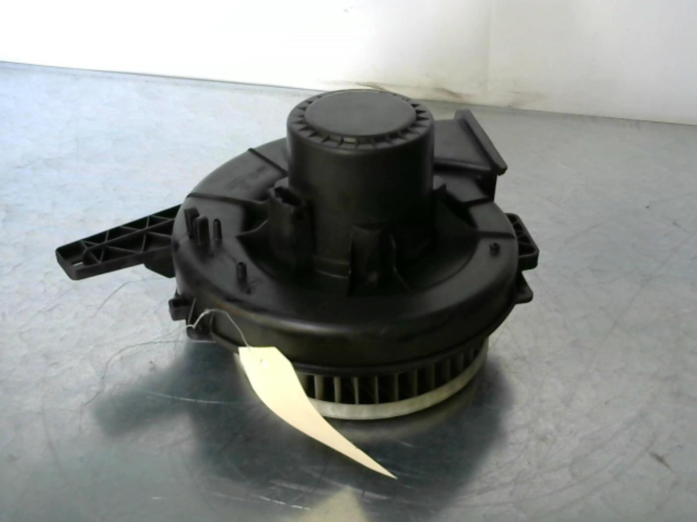 Pulseur d'air VOLKSWAGEN FOX Essence - 1