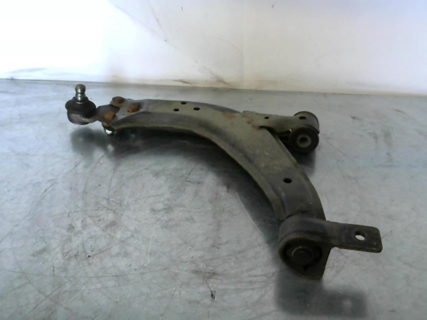 Triangolo inferiore anteriore sinistro PEUGEOT 306 PHASE 1 Diésel - 1