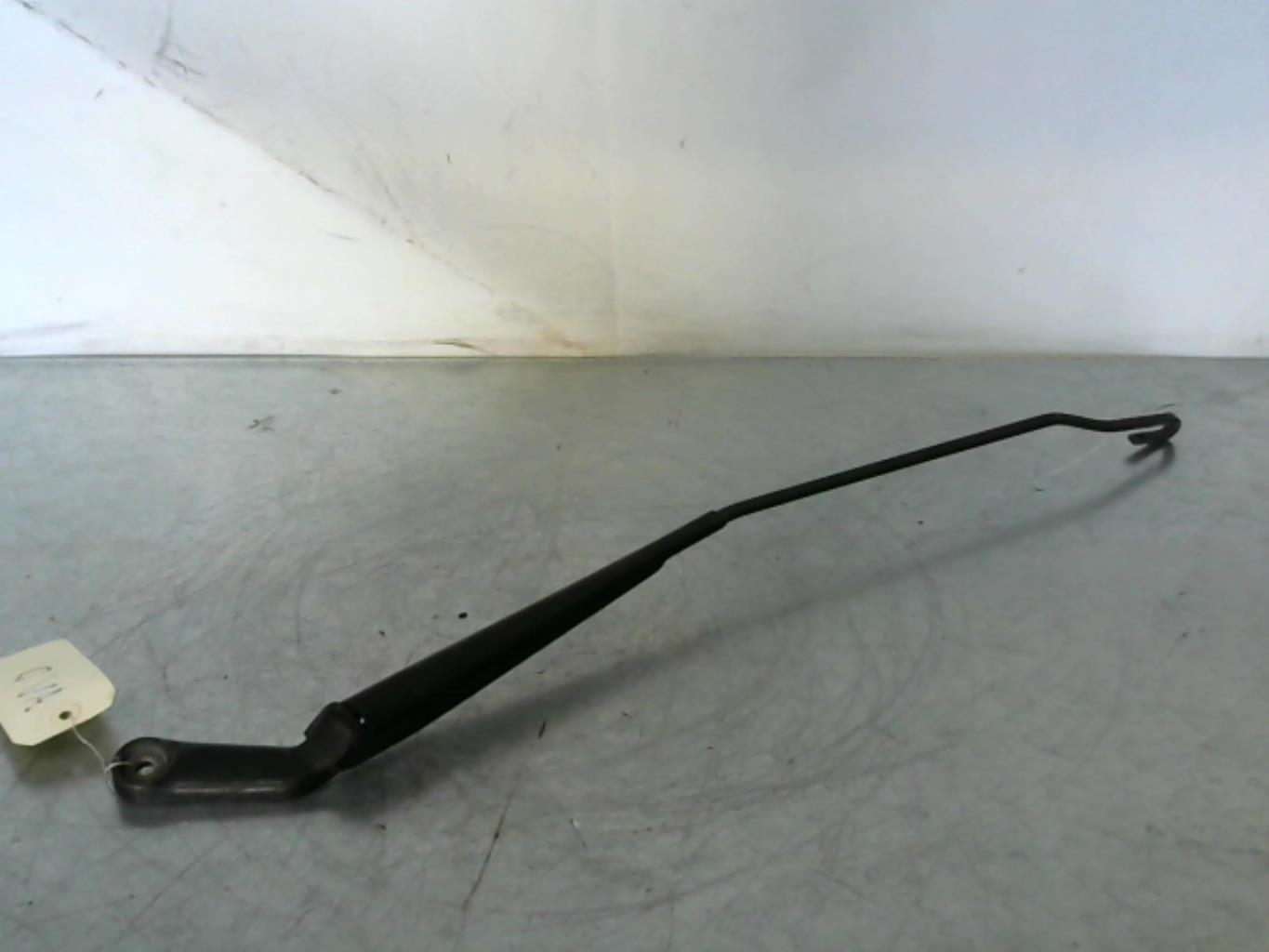 Braccio tergicristallo anteriore destro VOLKSWAGEN GOLF 4 Diésel - 1