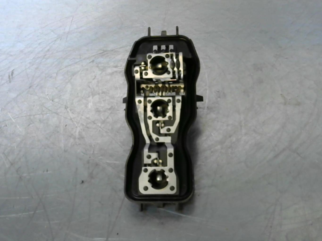 Base portalampade fanale posteriore destro RENAULT GRAND SCENIC 2 PHASE 2 Diésel - 1