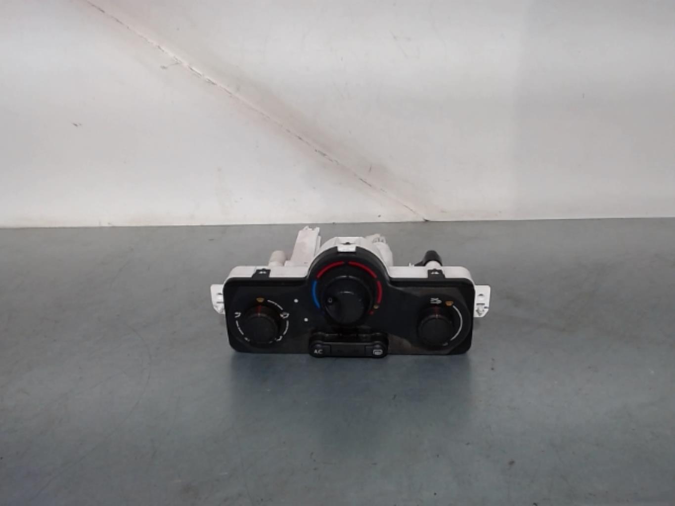 Commande chauffage RENAULT CLIO 3 PHASE 2 Diesel - 1