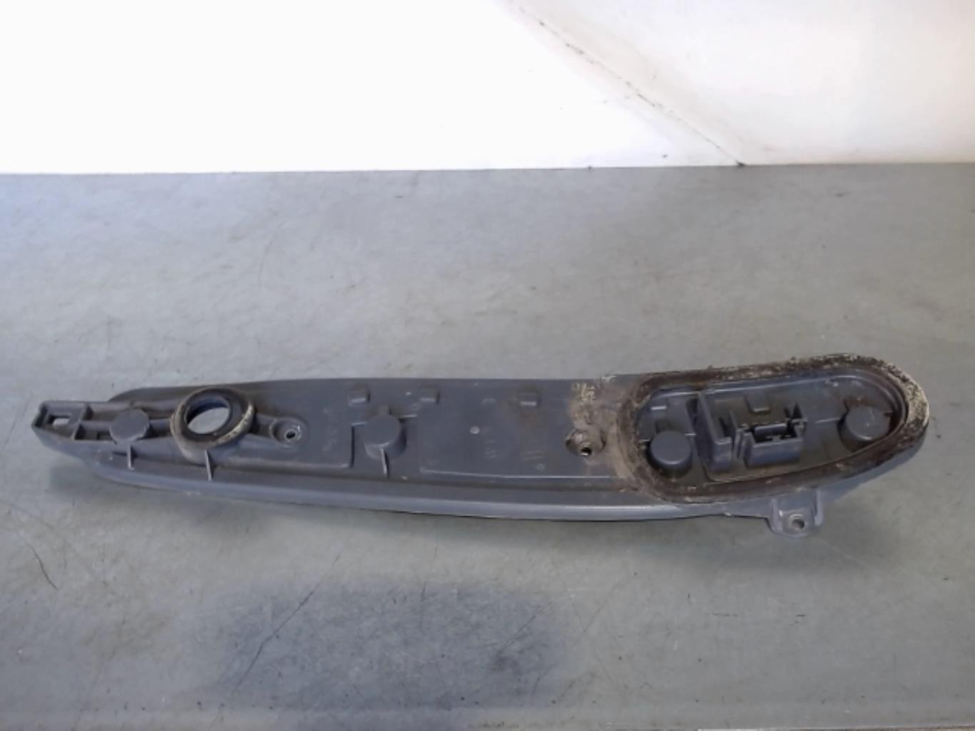 Base portalampade fanale posteriore destro FIAT PUNTO 2 PHASE 1 Gasolina - 1