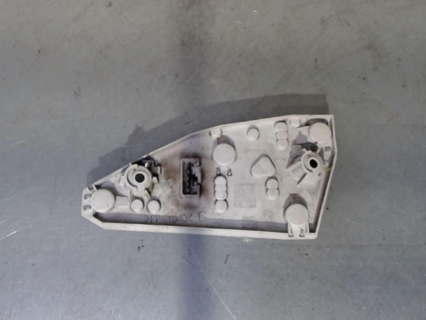 Base portalampade fanale posteriore sinistro PEUGEOT 106 PHASE 1 Gasolina - 1