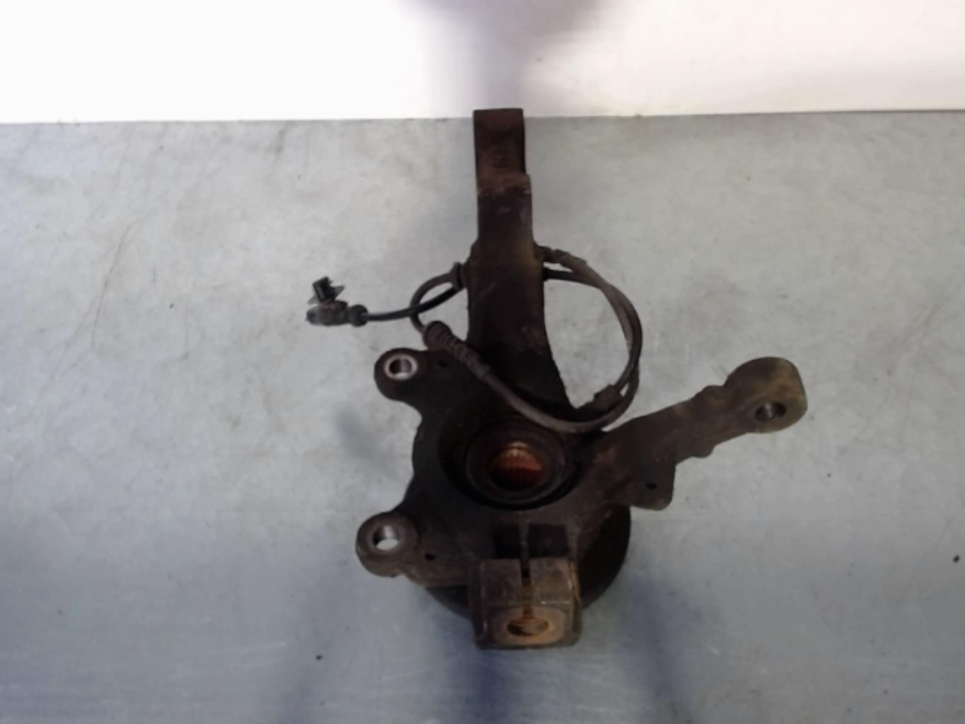 Mozzo anteriore destro RENAULT CLIO 3 PHASE 2 BREAK Diésel - 1