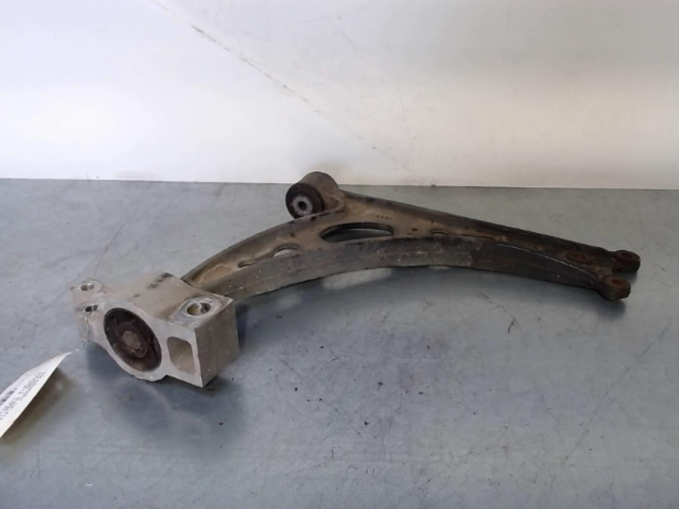 Triangolo inferiore anteriore destro VOLKSWAGEN TOURAN 1 PHASE 1 Gasolina - 1