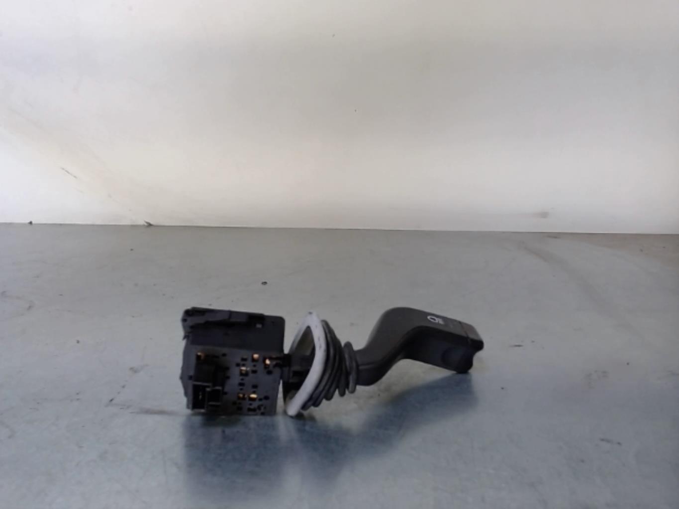 Commodo phare OPEL CORSA C PHASE 2 Diesel - 1
