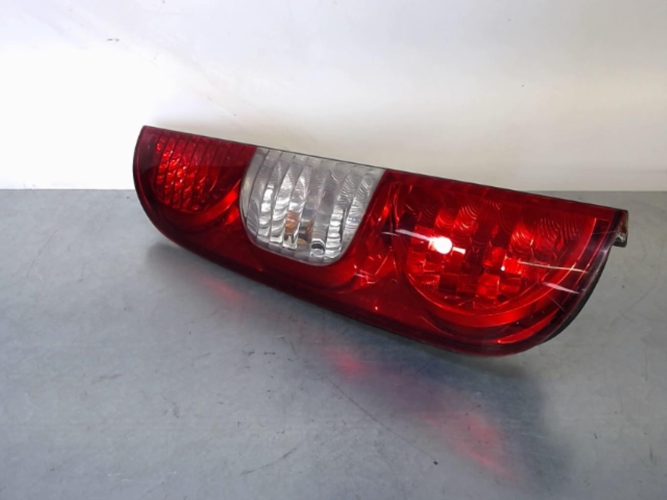 Fanale posteriore principale sinistro (luci) FIAT DOBLO 1 PHASE 2 Diésel - 1