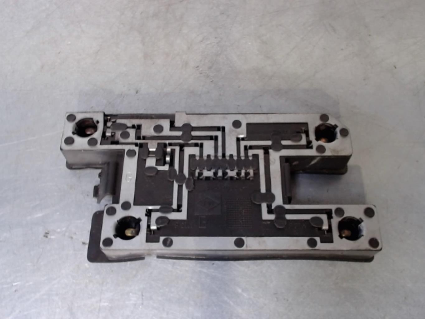 Base portalampade fanale posteriore sinistro RENAULT CLIO 1 PHASE 2 Diésel - 1