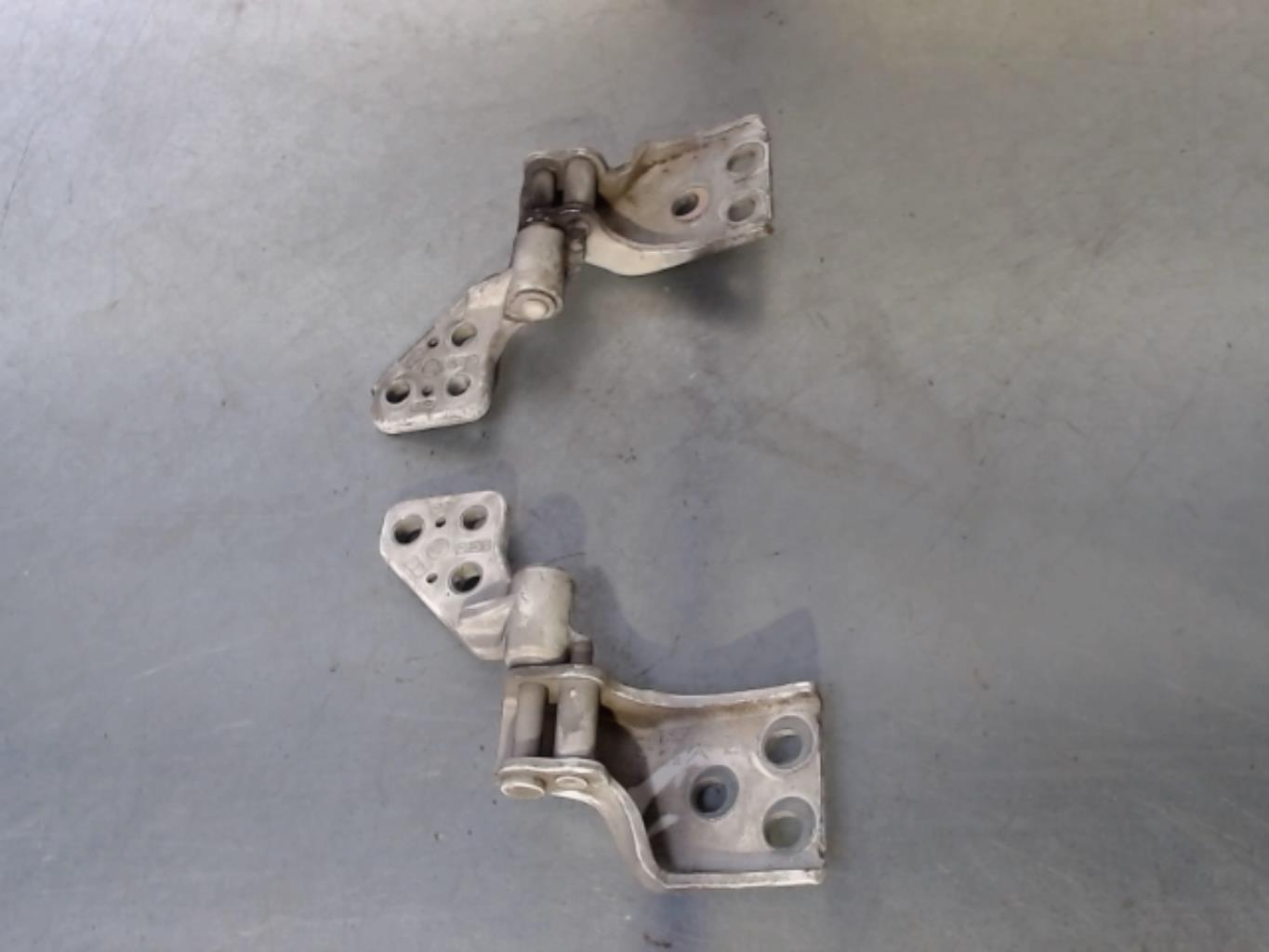 Cerniera porta bagagliaio destra PEUGEOT PARTNER 2 PHASE 1  - 1