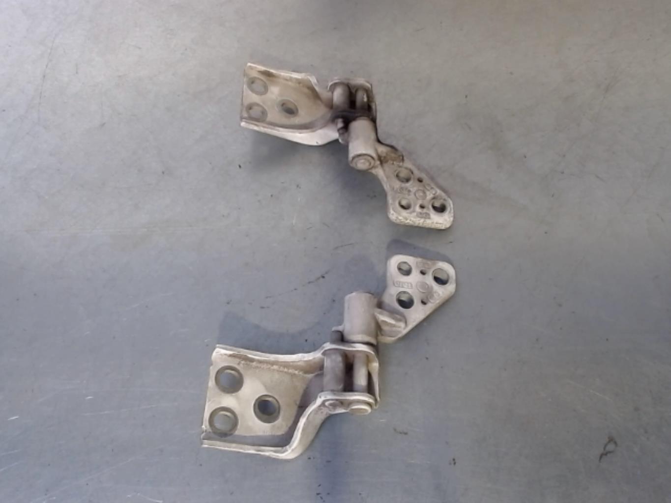Cerniera porta bagagliaio sinistra PEUGEOT PARTNER 2 PHASE 1  - 1