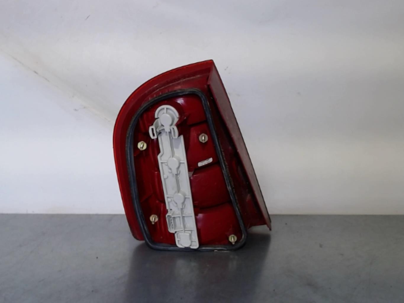 Fanale posteriore principale destro (luci) SKODA FABIA 1 PHASE 2 Diésel - 1