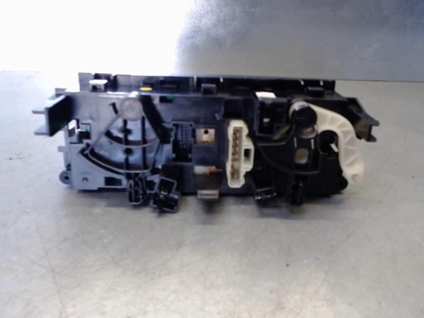 Commande chauffage PEUGEOT 207 PHASE 1 Diesel - 1