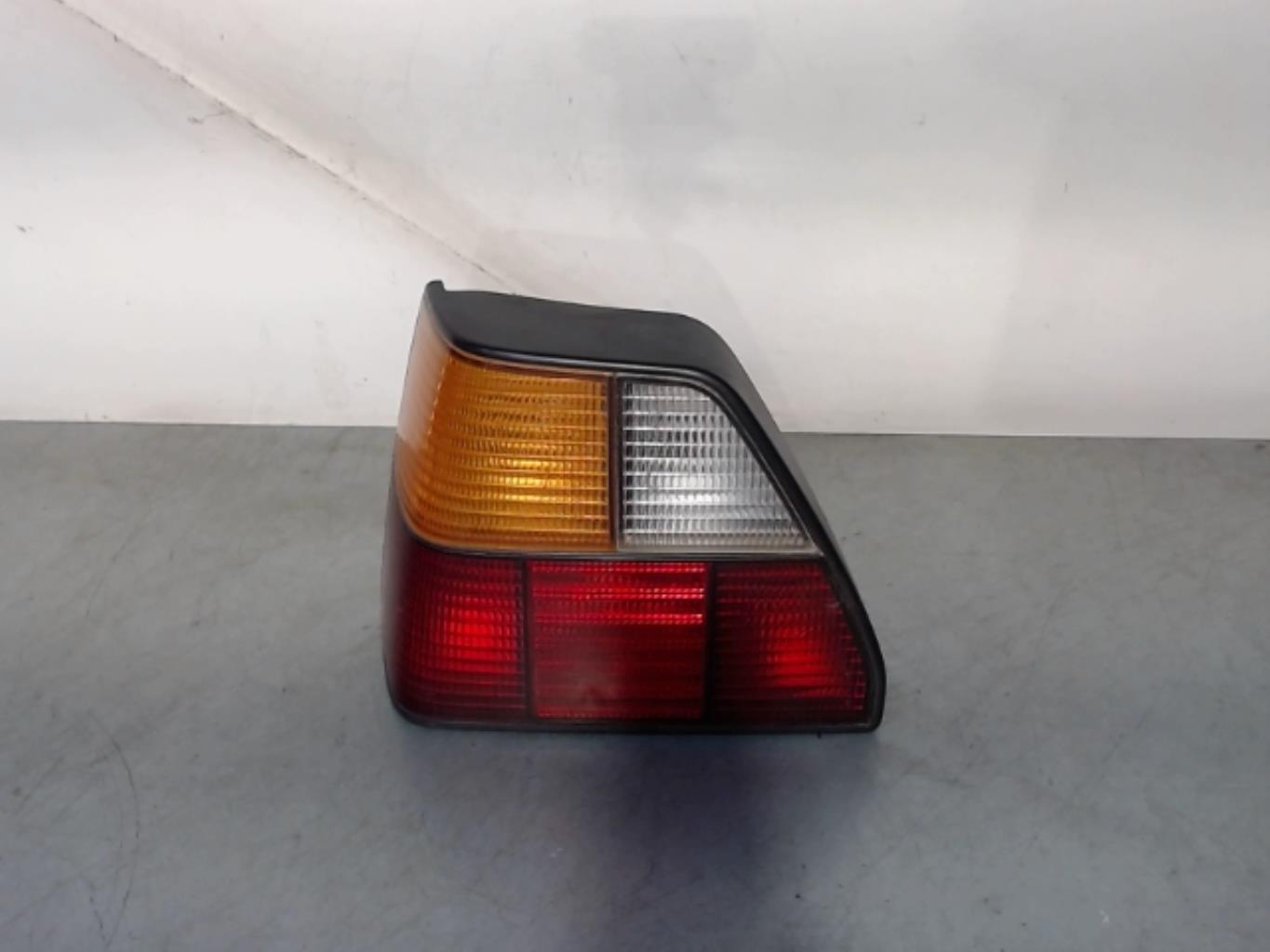 Fanale posteriore principale sinistro (luci) VOLKSWAGEN GOLF 2 Gasolina - 1