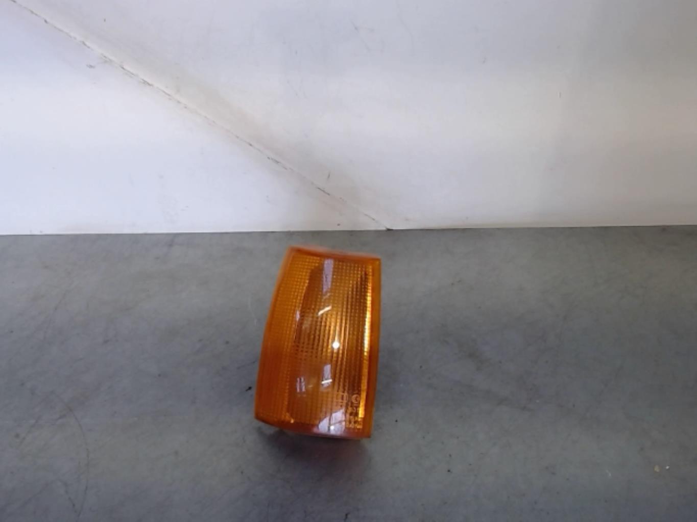 Gruppo ottico anteriore secondario destro (luci)(freccia) RENAULT R9 Gasolina - 1