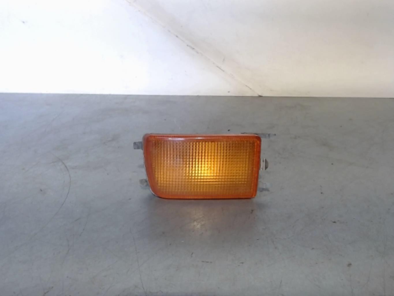 Gruppo ottico anteriore secondario destro (luci)(freccia) VOLKSWAGEN GOLF 3 Diésel - 1