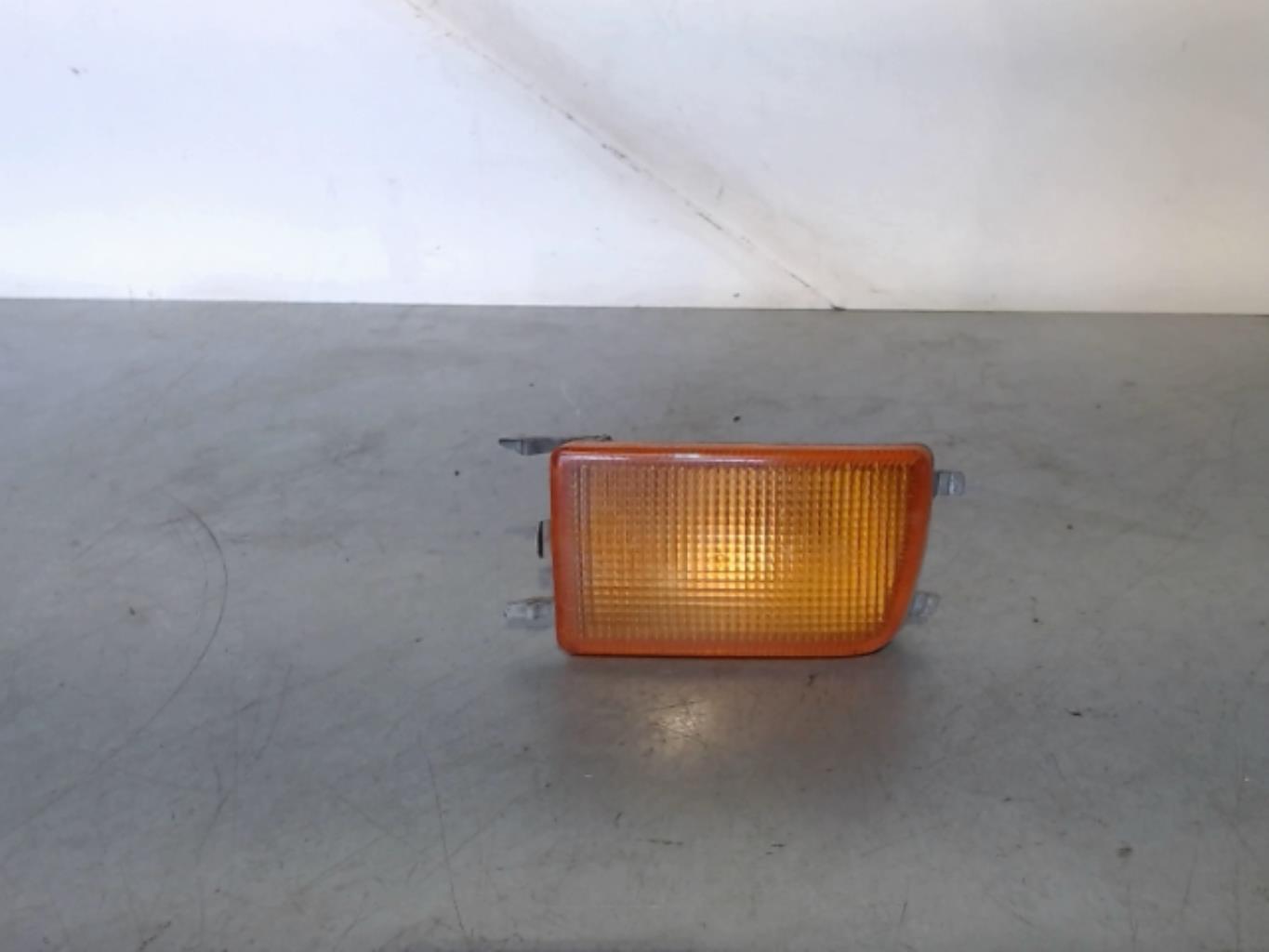 Gruppo ottico anteriore secondario sinistro (luci)(freccia) VOLKSWAGEN GOLF 3 Diésel - 1