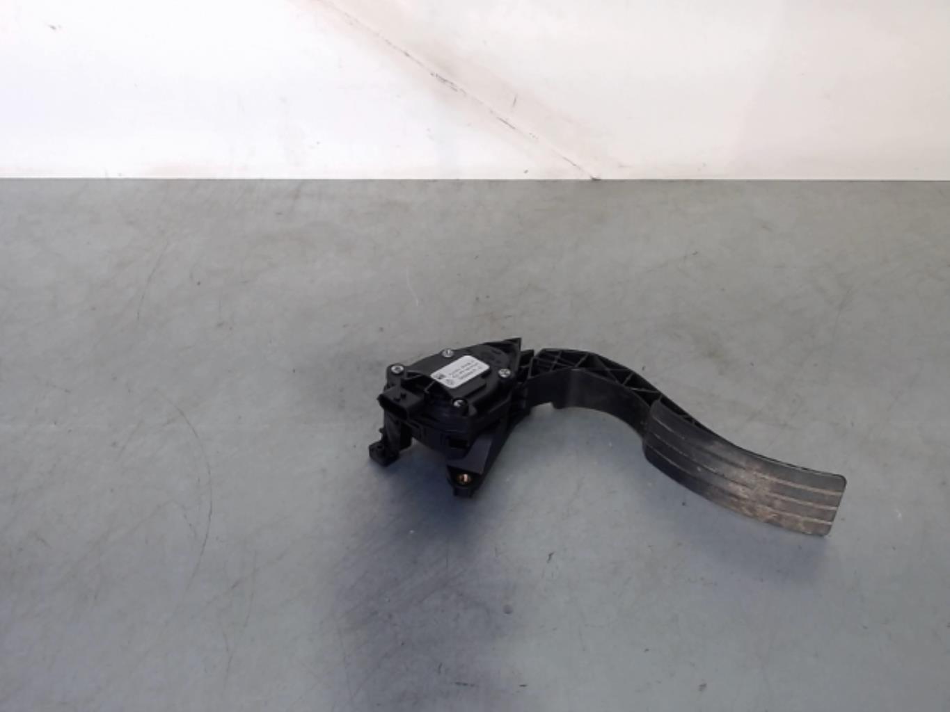 Pedale acceleratore RENAULT CLIO 4 PHASE 1 Diésel - 1