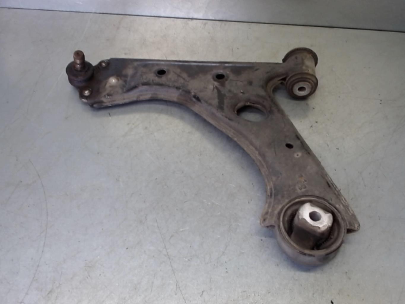 Triangolo inferiore anteriore sinistro FIAT PUNTO EVO 3 Diésel - 1