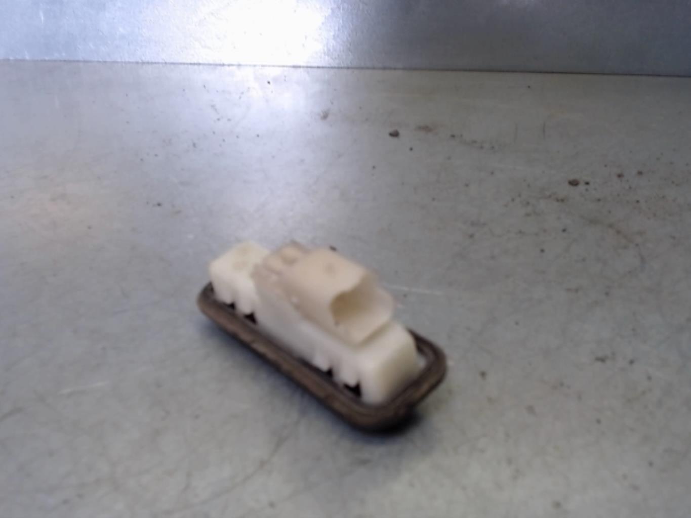 Botón del maletero CITROEN C3 2 PHASE 1 Gasolina - 1