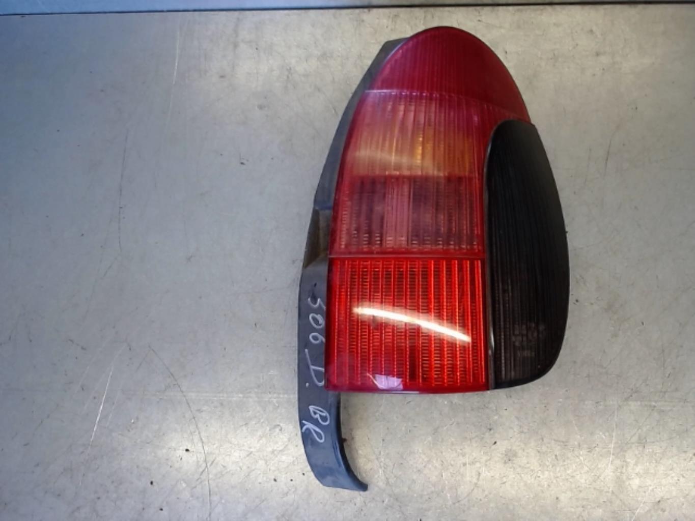 Fanale posteriore principale destro (luci) PEUGEOT 306 BREAK Gasolina - 1