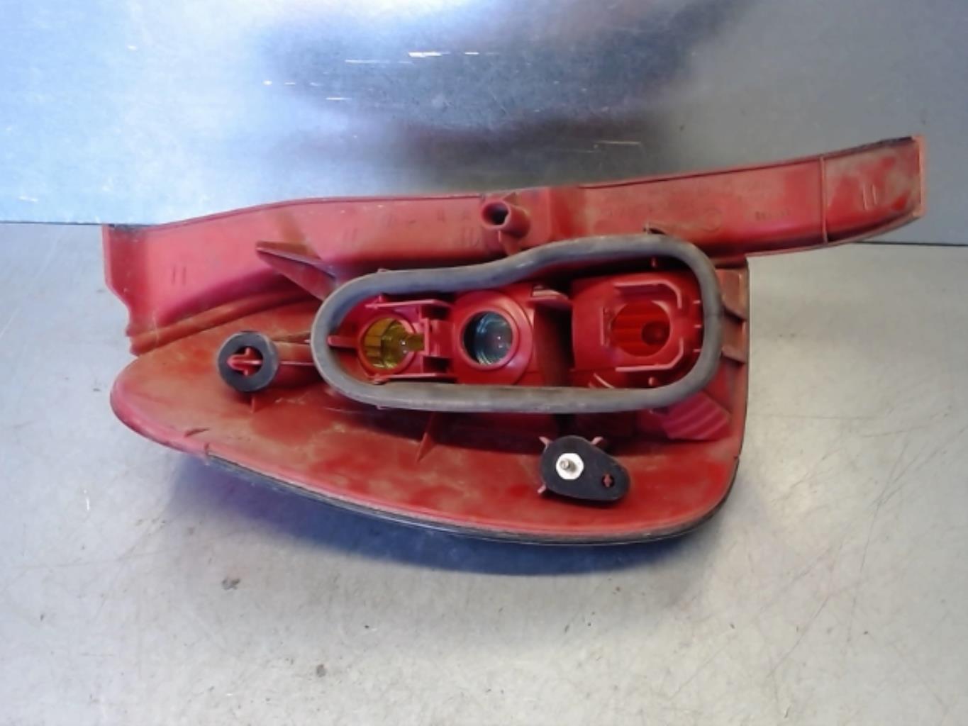Fanale posteriore principale destro (luci) PEUGEOT 306 BREAK Gasolina - 1