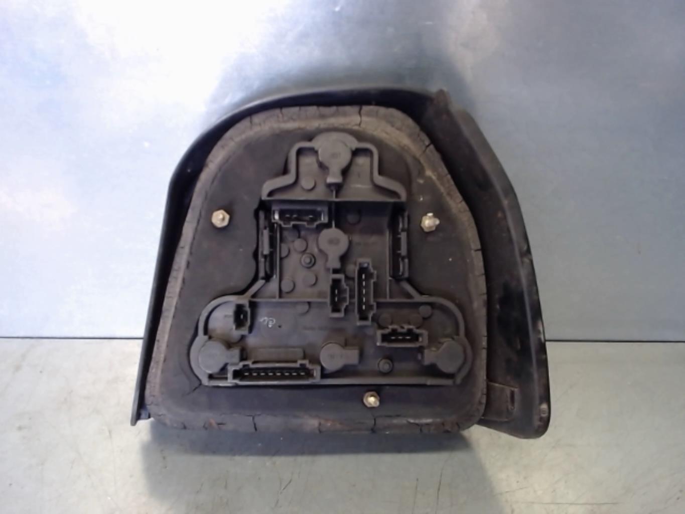 Fanale posteriore principale sinistro (luci) VOLKSWAGEN GOLF 3 Diésel - 1