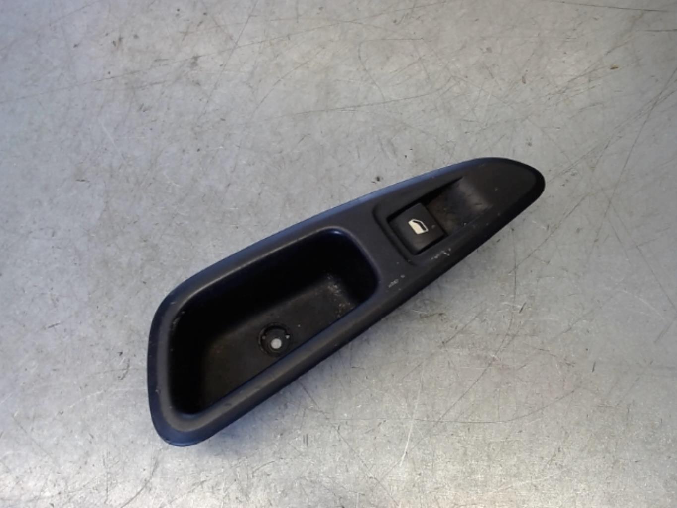 Interruttore lavacristalli posteriore destro PEUGEOT 308 1 PHASE 1 Diésel - 1