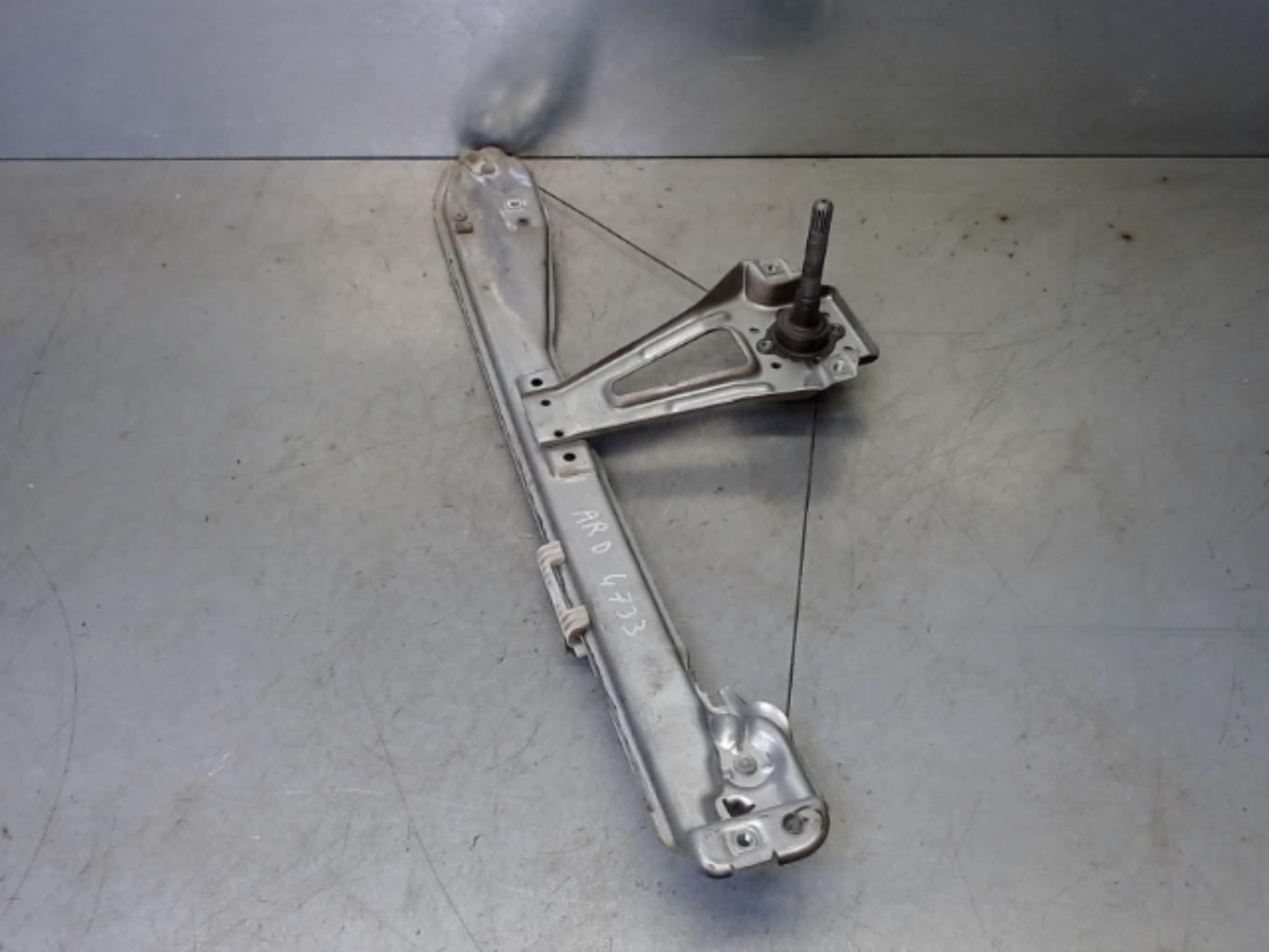 Alzacristalli manuale posteriore destro RENAULT CLIO 3 PHASE 1 BREAK Diésel - 1