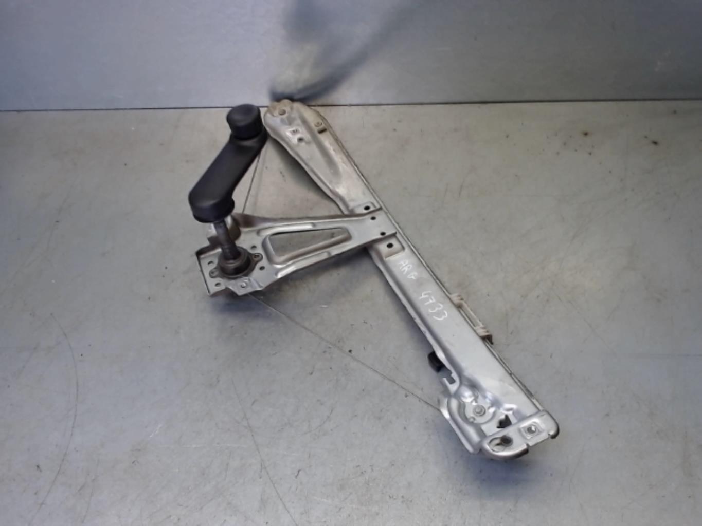 Alzacristalli manuale posteriore sinistro RENAULT CLIO 3 PHASE 1 BREAK Diésel - 1
