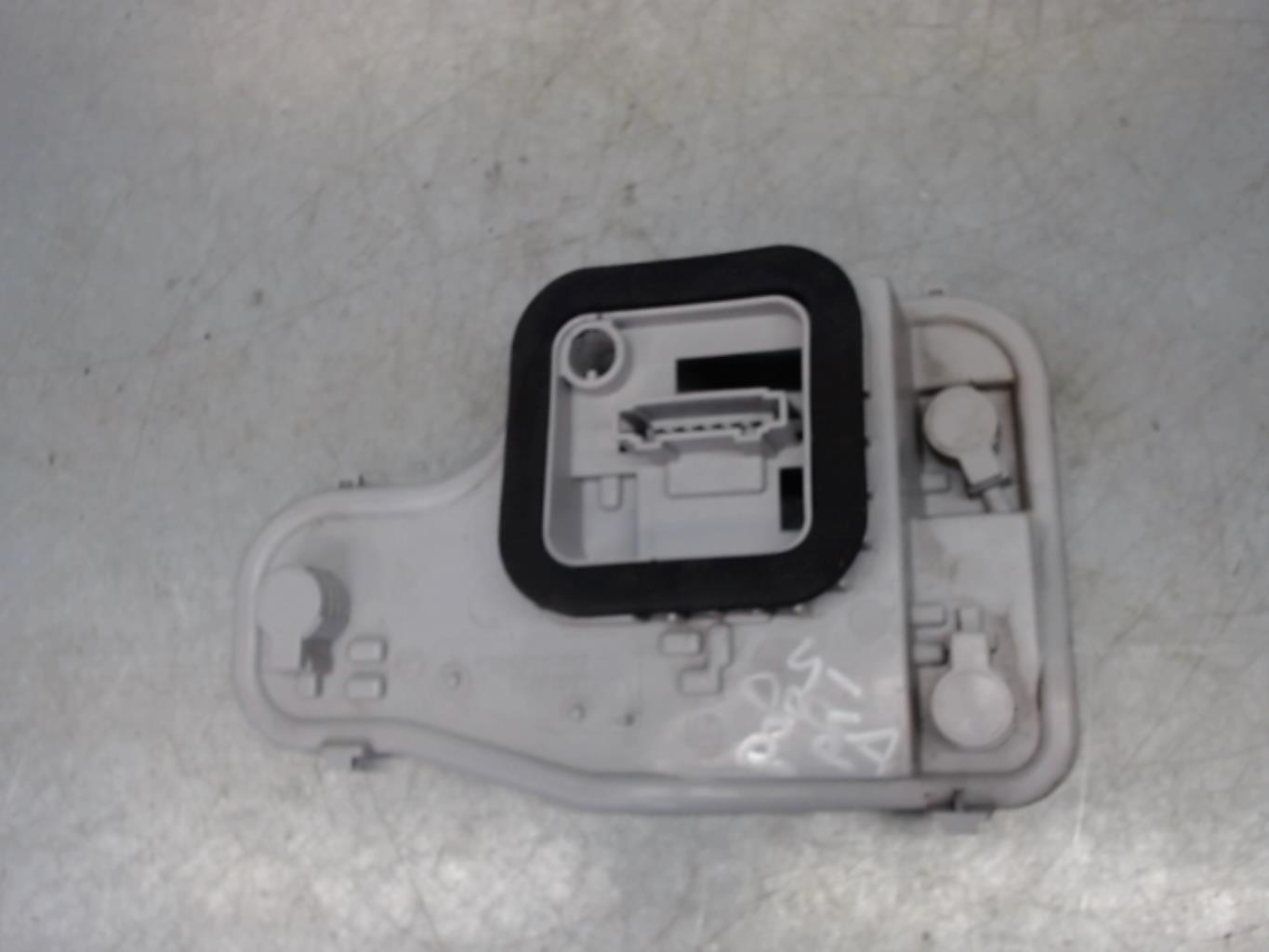 Base portalampade fanale posteriore destro VOLKSWAGEN POLO 5 PHASE 1 Diésel - 1