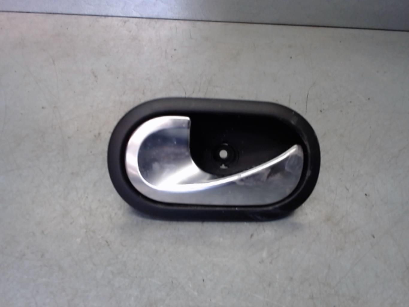 Maniglia interna posteriore sinistra RENAULT TWINGO 3 PHASE 1 Gasolina - 1