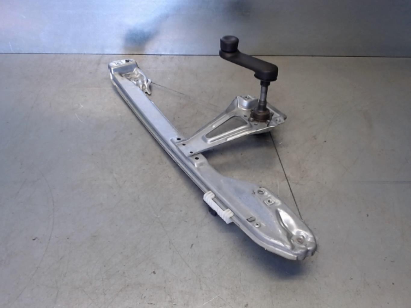 Alzacristalli manuale posteriore sinistro RENAULT CLIO 3 PHASE 2 Diésel - 1