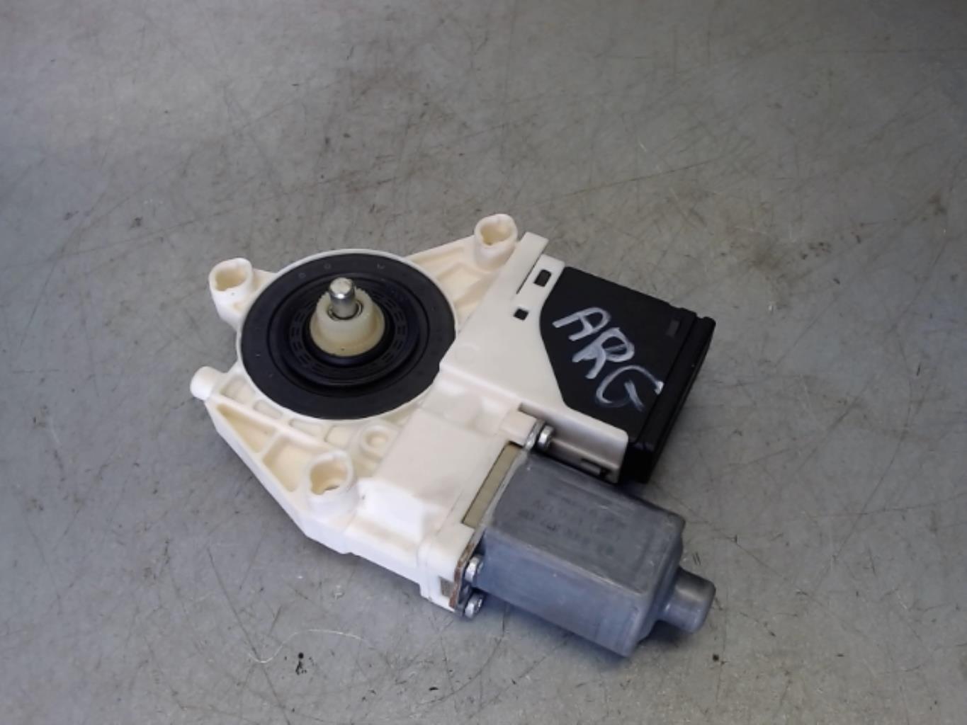 Motore alzacristalli posteriore sinistro RENAULT MEGANE 3 PHASE 1 Diésel - 1