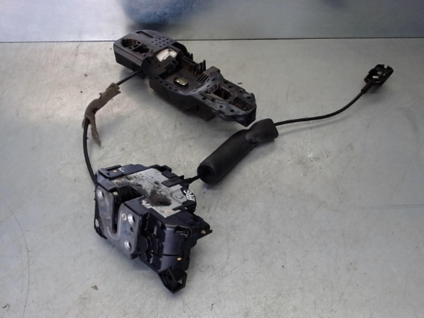 Serratura posteriore sinistra RENAULT MEGANE 3 PHASE 1 Diésel - 1