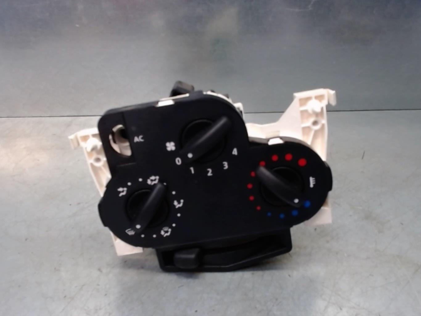 Commande chauffage DACIA LOGAN MCV 1 PHASE 1 BREAK Diesel - 1