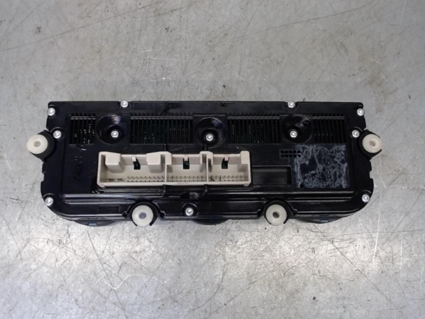 Commande chauffage VOLKSWAGEN GOLF 5 Diesel - 1