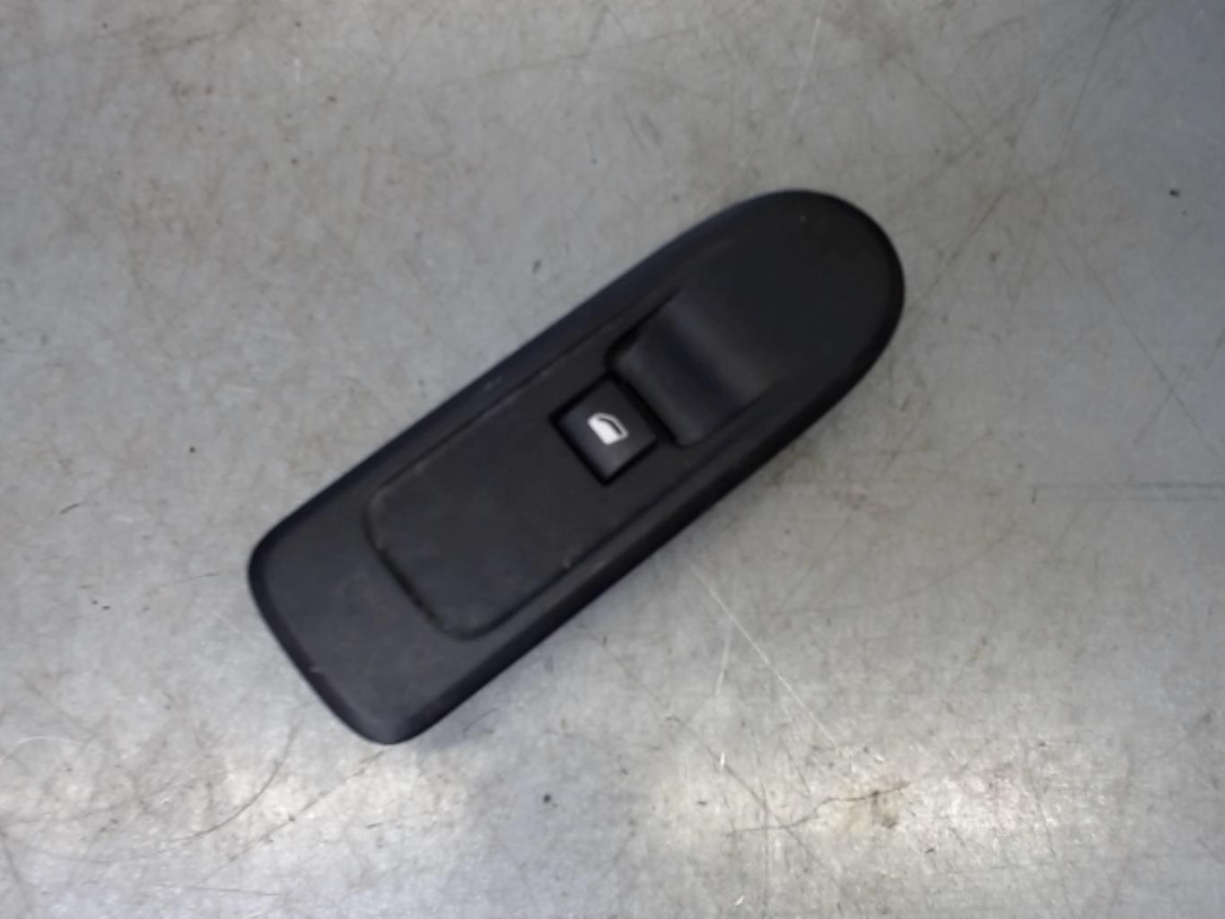 Interruttore lavacristalli anteriore destro CITROEN C3 2 PHASE 1 Diésel - 1