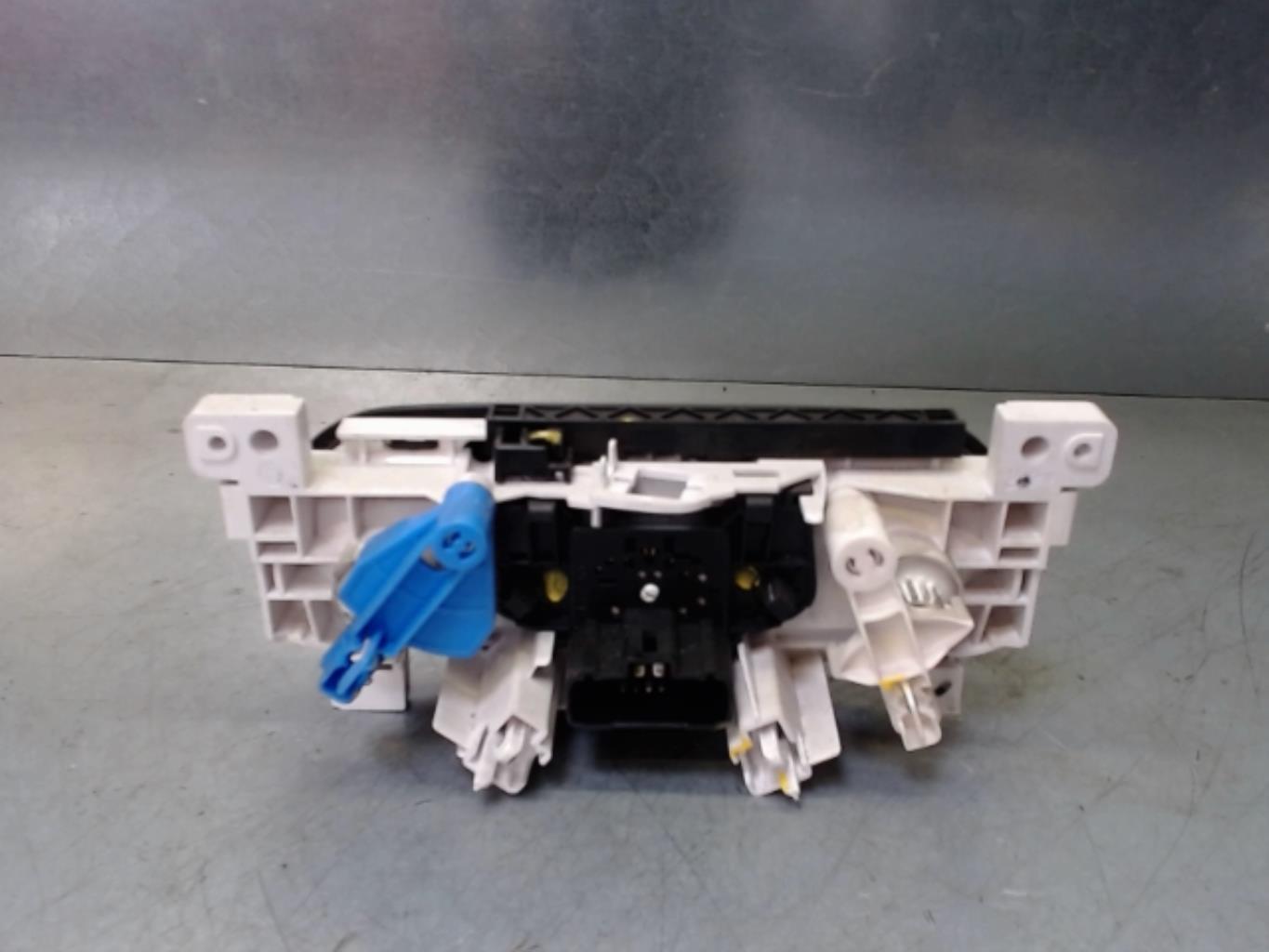 Commande chauffage DACIA SANDERO 1 Essence/GPL - 1