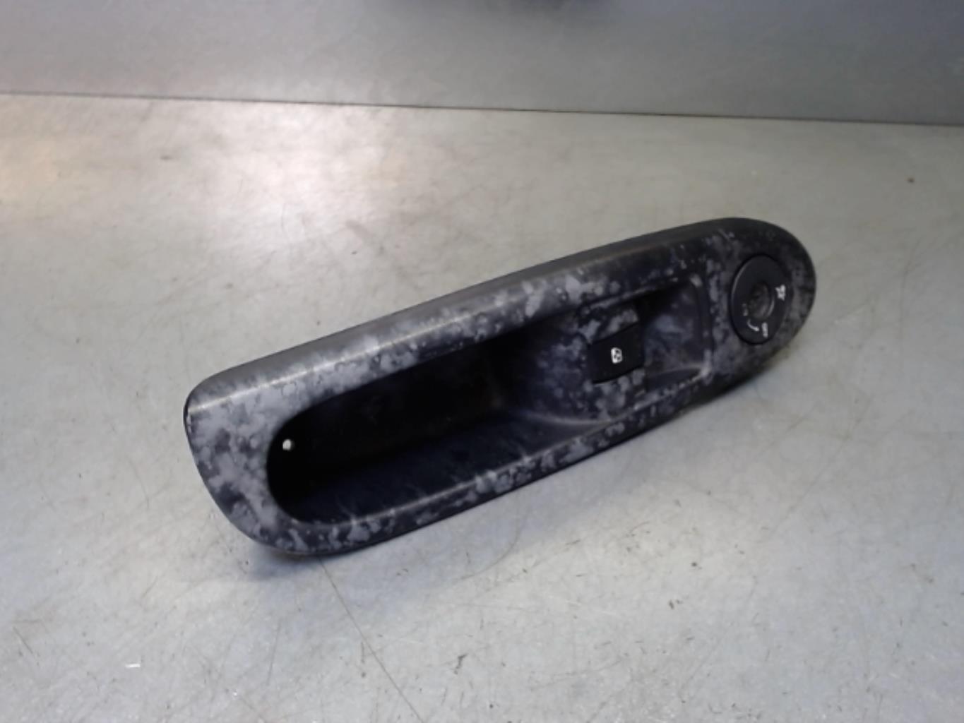Interruttore lavacristalli anteriore destro RENAULT CLIO 2 PHASE 2 Gasolina - 1