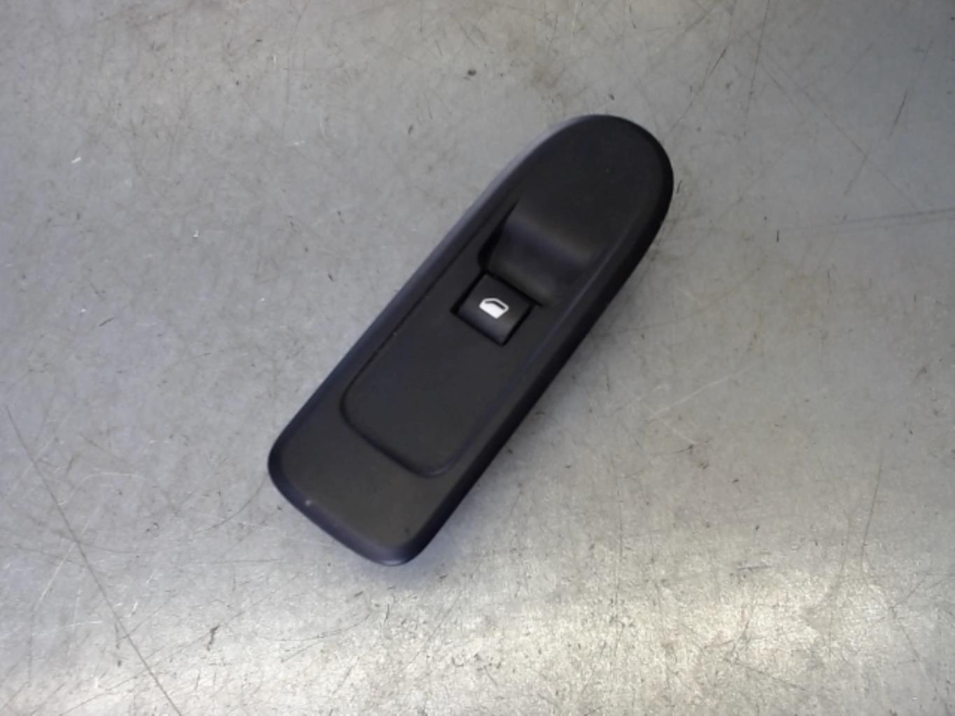 Interruttore lavacristalli anteriore destro CITROEN C3 2 PHASE 1 Diésel - 1